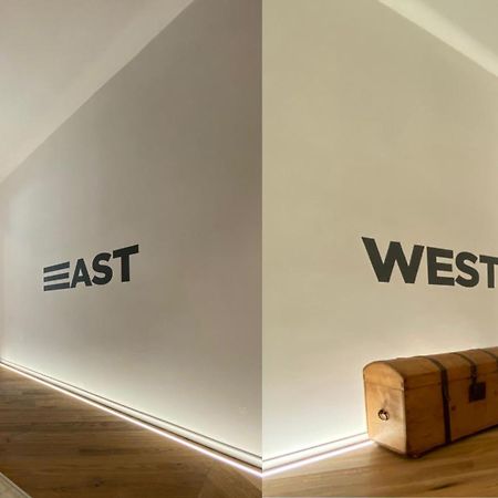 East West Room Арко Экстерьер фото