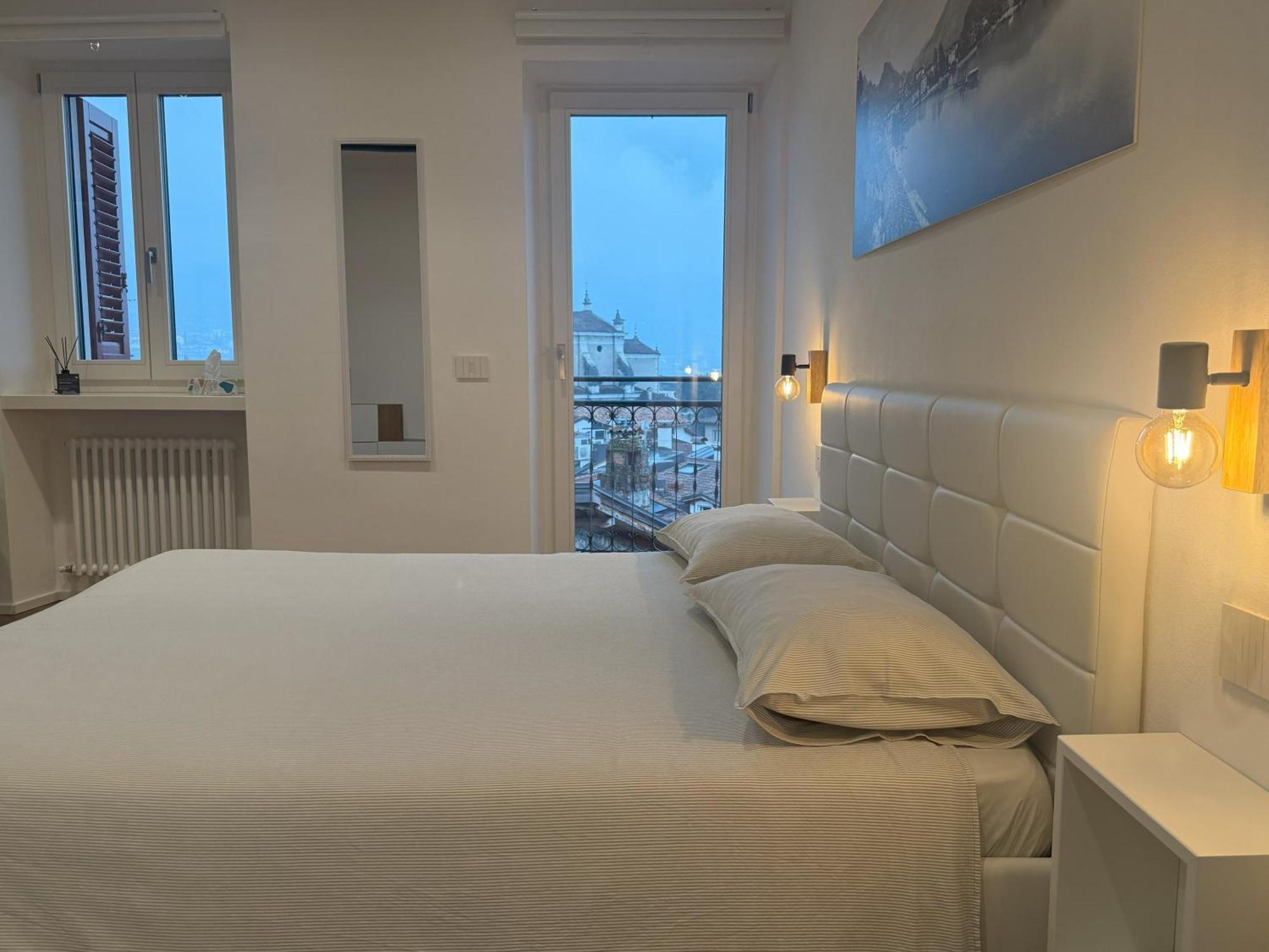 East West Room Арко Экстерьер фото