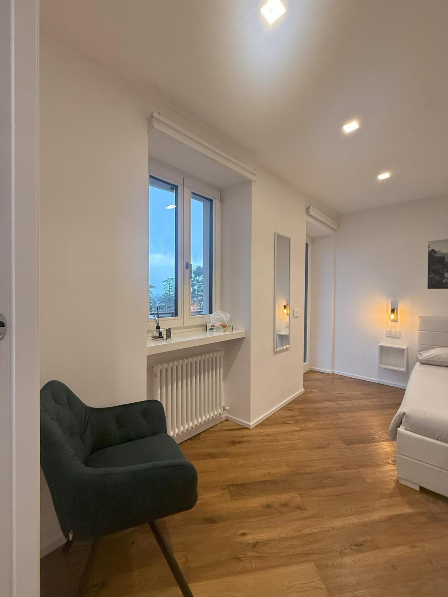 East West Room Арко Экстерьер фото